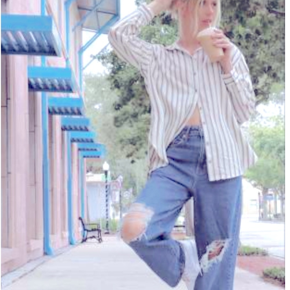 ✨✨UNIVERSAL THREAD HIGH-RISE JEANS✨✨